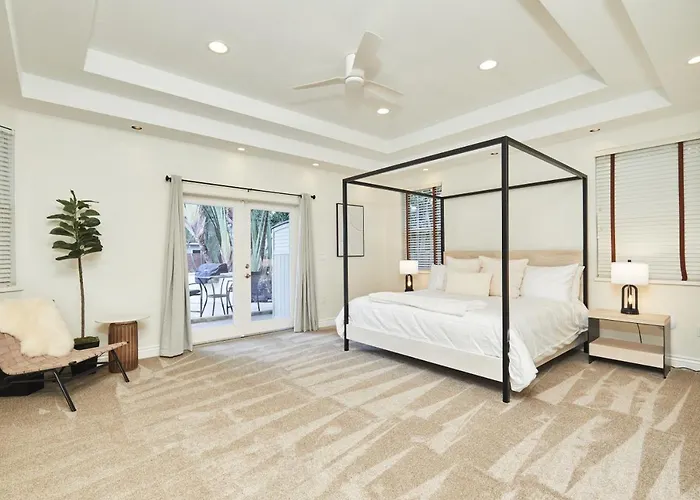 The Pine And Palms - Private Luxury Resort