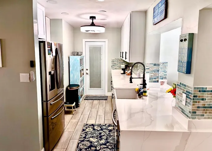 Largo Oasis With Pool And Hot Tub