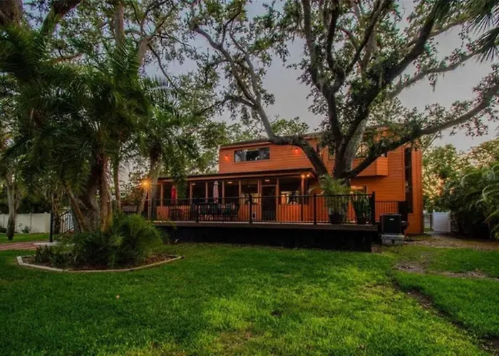 Recharge And Relax Hideaway - Holiday Home - Holiday Home